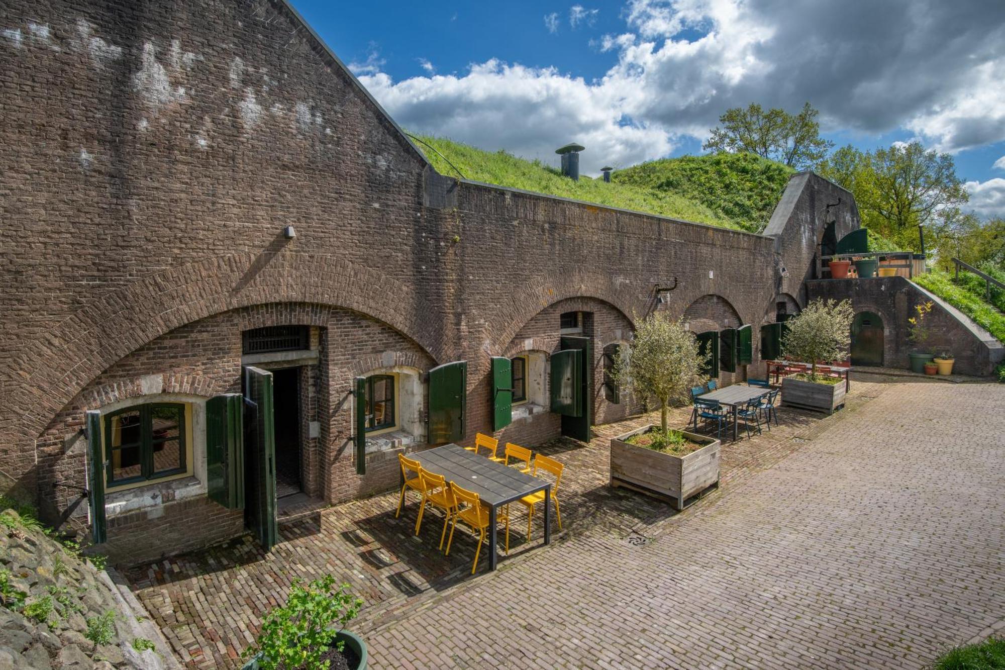 Fort Vuren المظهر الخارجي الصورة